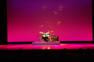 ドラム演奏の様子。孤独だ．．．